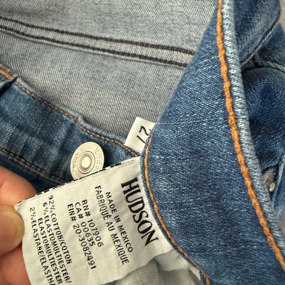 Hudson Skinny Jeans size 27.
32 Length - Picture 6 of 6
